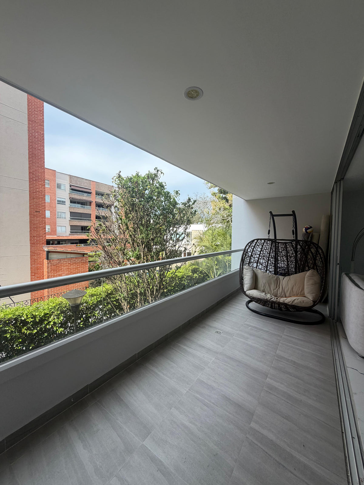 Apartamento amoblado en venta en Pance, Cali — Primer piso, 175 m², remodelado