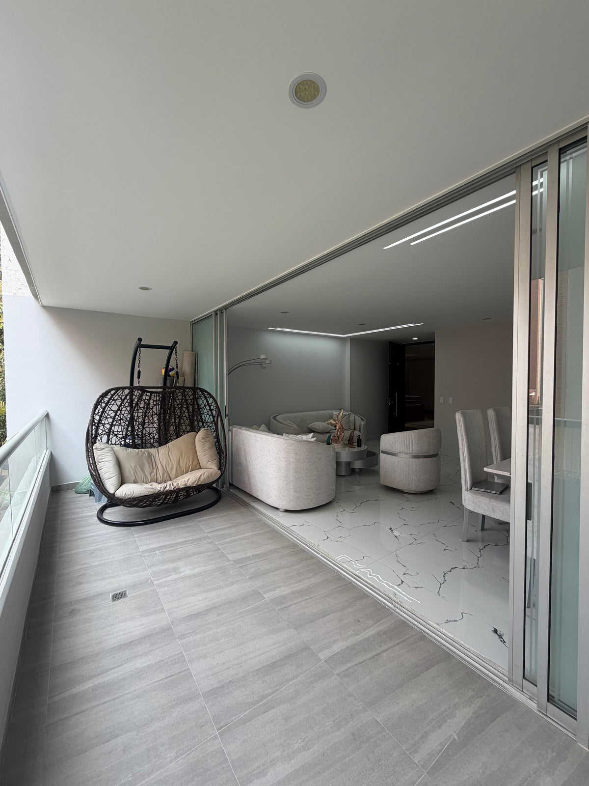Apartamento amoblado en venta en Pance, Cali — Primer piso, 175 m², remodelado