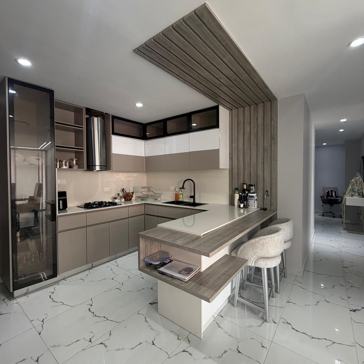 Apartamento amoblado en venta en Pance, Cali — Primer piso, 175 m², remodelado