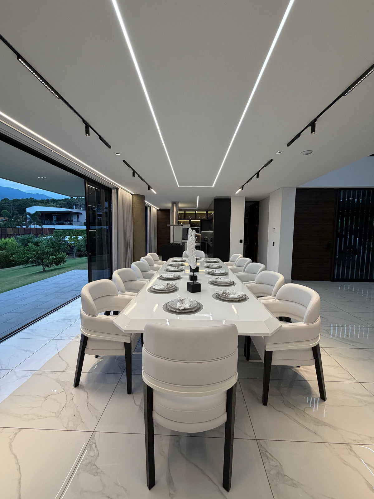 Casa en condominio en venta en Pance, Cali — 380 m² sobre lote de 1.700 m², sala de cine y gimnasio