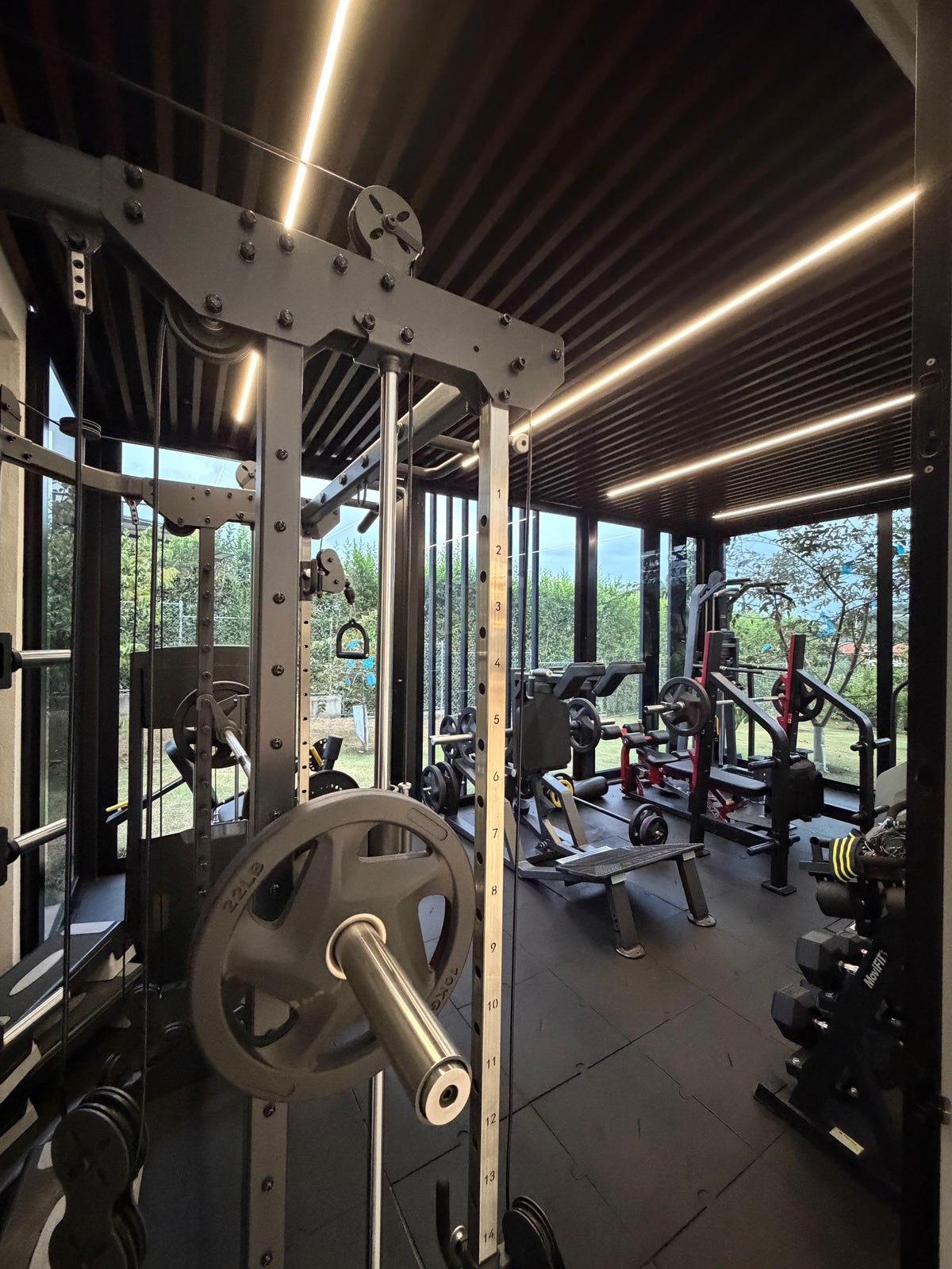 Casa en condominio en venta en Pance, Cali — 380 m² sobre lote de 1.700 m², sala de cine y gimnasio