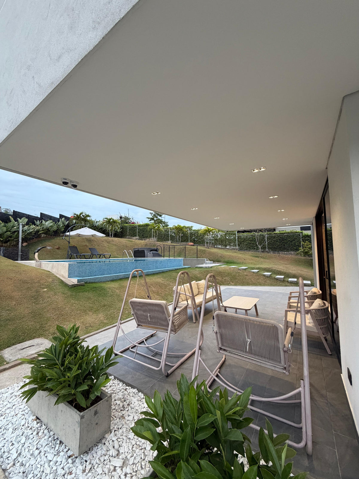 Casa en condominio en venta en Pance, Cali — 380 m² sobre lote de 1.700 m², sala de cine y gimnasio