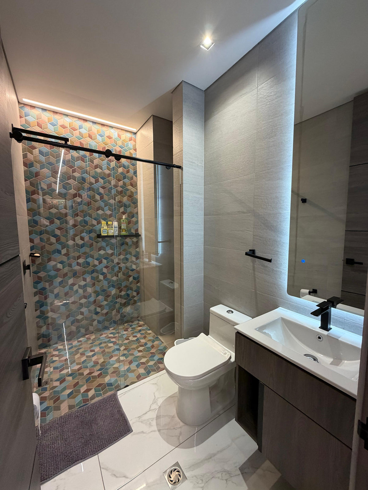 Casa en condominio en venta en Pance, Cali — 380 m² sobre lote de 1.700 m², sala de cine y gimnasio