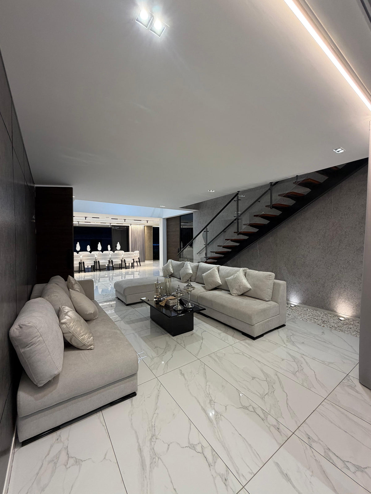 Casa en condominio en venta en Pance, Cali — 380 m² sobre lote de 1.700 m², sala de cine y gimnasio
